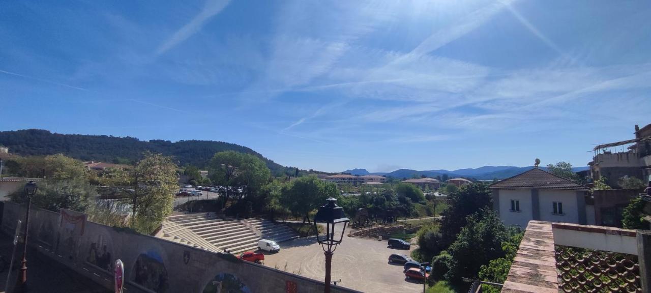 Appartement Provencal Avec Terrasse Dans Le Var Les Arcs-sur-Argens Exterior foto